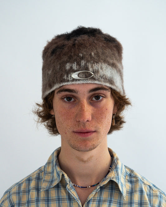 BABY SEAL BEANIE W. SILVER C PIN (LIMITED)