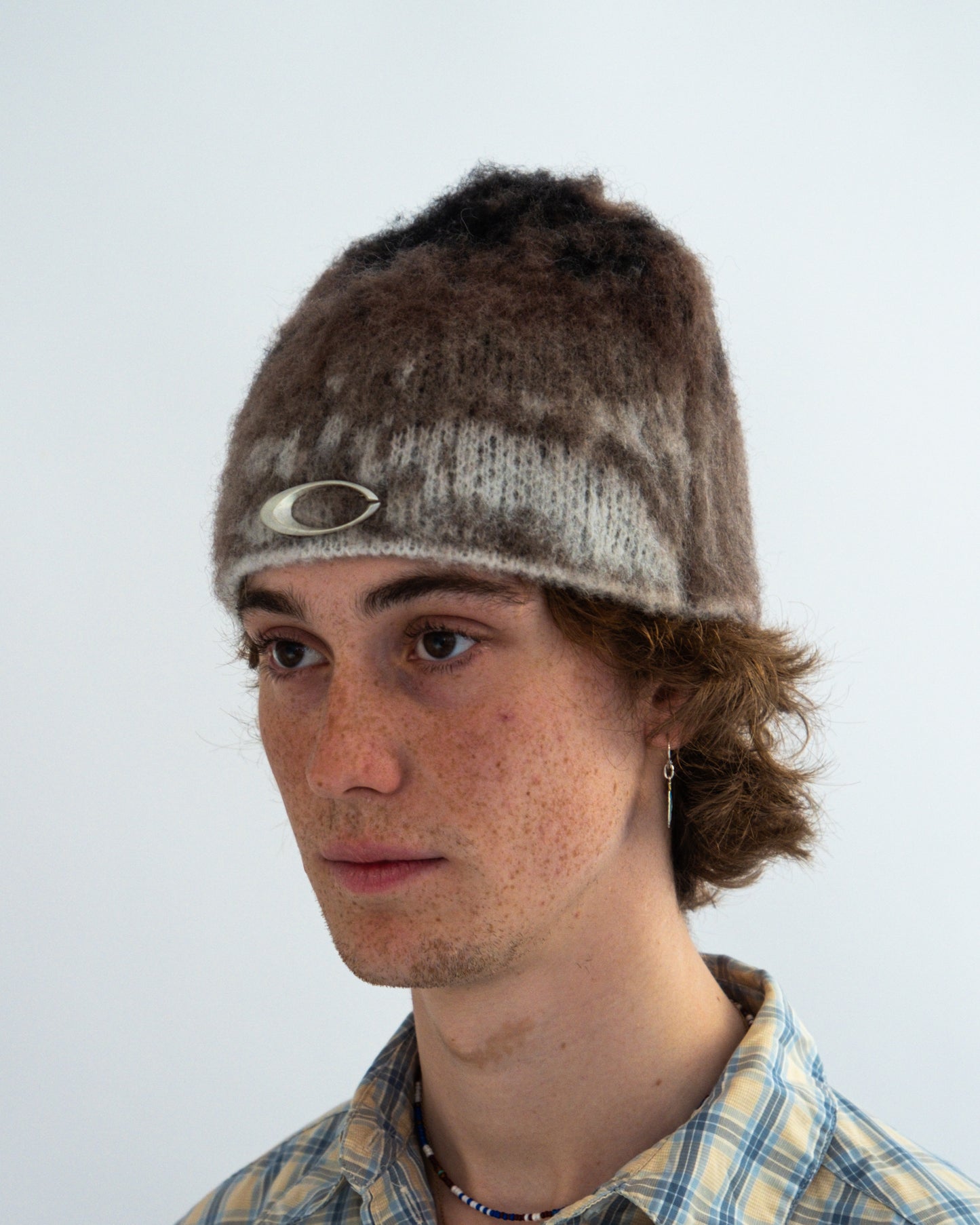 BABY SEAL BEANIE W. SILVER C PIN (LIMITED)